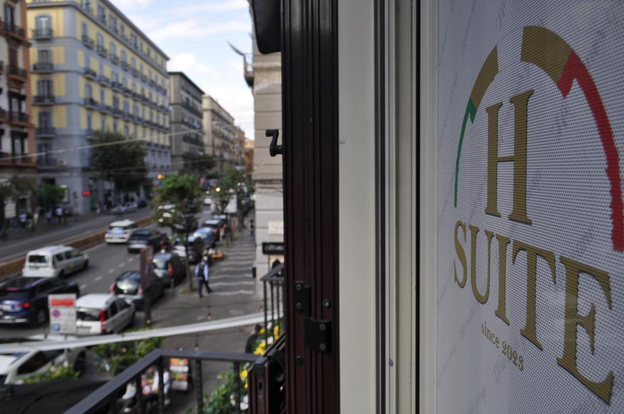 Hsuite Naples Exterior photo
